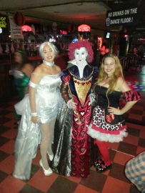 Pierce Street Annex, Costa Mesa, Halloween party costume contest